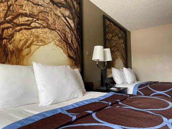 Super 8 by Wyndham Elberton 6